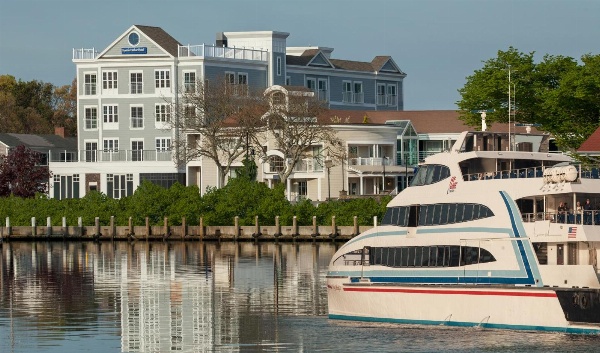 Hyannis Harbor Hotel image 1